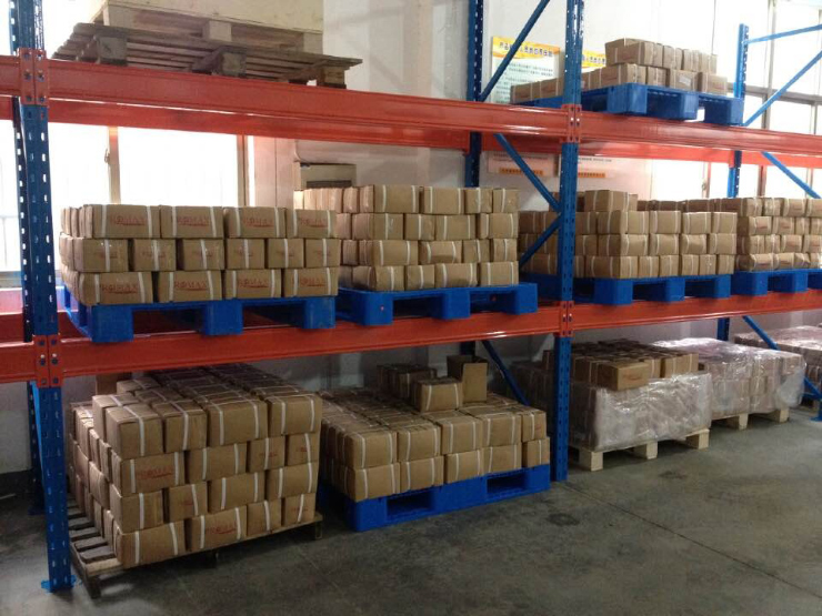 橫梁式貨架塑料托盤如何選擇？