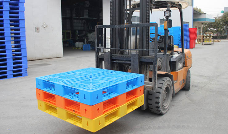 塑料托盤廠家，為現(xiàn)代物流注入新活力